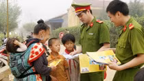 Cán bộ Công an kể chuyện “hạ nhiệt” điểm nóng ma túy Hang Kia, Pà Cò