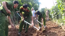 Làm nhiều việc tốt vì dân