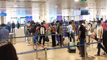 Bỏ trần giá vé máy bay: Lo ngại các hãng bắt tay nhau bắt chẹt khách hàng