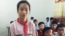 Nữ sinh lớp 8 nhặt được 17 triệu đồng trả lại người đánh rơi