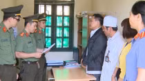 Bắt giam 3 trưởng khoa ăn bớt thuốc của bệnh nhân tâm thần 