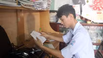 Con trai người bán rong trở thành thủ khoa khối A xứ Thanh