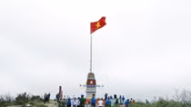 Khánh thành cột cờ Tổ quốc trên đảo Hòn La