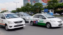Uber, Grab đã “hích” taxi truyền thống thay đổi