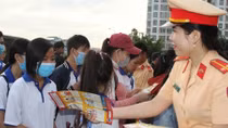 Nữ Cảnh sát giao thông “giỏi việc nước, đảm việc nhà”
