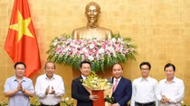Thủ tướng trao Quyết định giao quyền Bộ trưởng Thông tin và Truyền thông