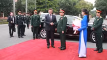 Bộ trưởng Bộ Quốc phòng Mông Cổ thăm chính thức Việt Nam