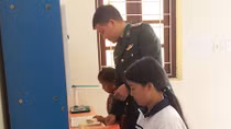 Những đứa trẻ lớn lên trong mái ấm biên phòng