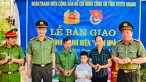 Trao nhà tình nghĩa, tặng quà cho các Mẹ Việt Nam anh hùng