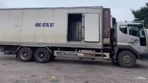 Sáu con bạc trốn trên thùng xe tải đánh xóc đĩa