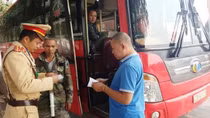 Xử lí nghiêm các xe dừng đỗ, đón khách trái phép