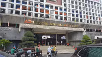 Chủ tịch UBND quận 5 xin lỗi tiểu thương