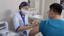 Đề nghị bổ sung công nhân lao động vào danh sách ưu tiên tiêm vaccine