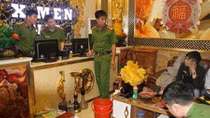 Nhìn từ những "động lắc" bị triệt phá: Những người trẻ tự hủy hoại tương lai