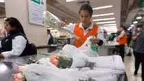 Chile phạt nặng việc tiêu thụ túi nilon