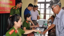 Xuống cơ sở cấp căn cước công dân