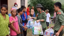 Tình đồng chí, nghĩa đồng bào trong tâm lũ