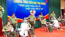 158 cán bộ, chiến sĩ Cục Trang bị và kho vận tham gia hiến máu