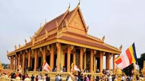 Tháng 4 về "chơi Tết" Chôl Chnăm Thmây…