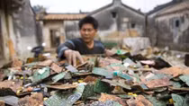 Thu hồi kim loại quý từ rác… iPhone