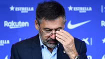 Góc khuất sau màn từ chức của Chủ tịch Barcelona