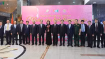 Xúc động chương trình chính luận - nghệ thuật “Muôn vàn tình thương yêu”