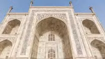Ấn Độ: Hạn chế lượng du khách viếng thăm đền Taj Mahal