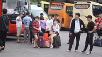 Vận tải khách núp bóng xe hợp đồng gây hỗn loạn