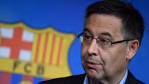 Barca chìm trong mâu thuẫn nội bộ