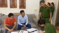 Mất tiền tỉ vì tin “thánh nổ”