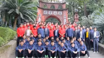 Đội tuyển Quốc gia và Đội tuyển U22 dâng hương các Vua Hùng
