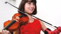 Kéo đàn violon bằng tay giả