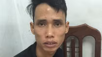 Vi phạm giao thông còn tông thẳng xe vào Cảnh sát hòng thoát thân