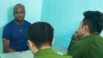 Kẻ lừa đảo người nước ngoài chuyên gửi quà cho chị em
