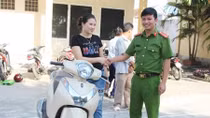 Công an huyện Diễn Châu trao trả nhiều xe máy cho người bị mất cắp