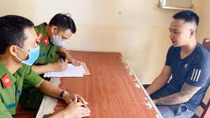 Đòi tiền không được, bắt cóc luôn con nợ