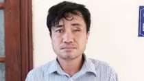 Đâm bạn cùng đi đòi nợ thuê