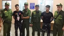 Gần 100 thanh niên quàng khăn đỏ vác dao kiếm đi “trả thù”