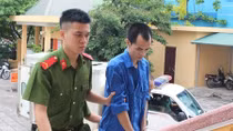 Yêu râu xanh hãm hại bé gái lĩnh án 30 năm tù
