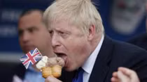 Thủ tướng Anh tự ví mình với nhân vật truyện tranh