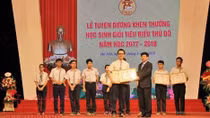 Hà Nội tuyên dương, khen thưởng hơn 800 học sinh giỏi xuất sắc, tiêu biểu