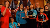 Deb Haaland - Người Mỹ bản xứ làm nên lịch sử
