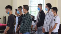 Nhức nhối nạn côn đồ "nhí"