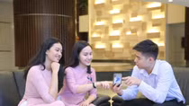 VinaPhone hỗ trợ hoà mạng eSIM tại nhà, khách hàng hãy đăng ký ngay hôm nay