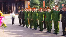 Dâng hương tưởng niệm đồng chí Trần Quốc Hoàn
