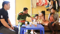 Những ngôi nhà ấm áp tình quân dân ở Leng Su Sìn