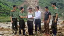 Báo CAND và Agribank hỗ trợ người dân vùng lũ Hà Giang 200 triệu đồng