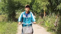 Những tân sinh viên nghèo vất vả đến giảng đường