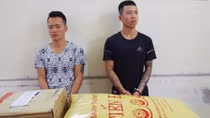 Bắt ngay tại bến đò kẻ vận chuyển 15 kg pháo nổ