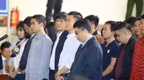 Vì sao các con bạc lao vào trò “đỏ-đen” như thiêu thân?